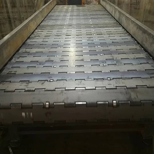 鏈板輸送機