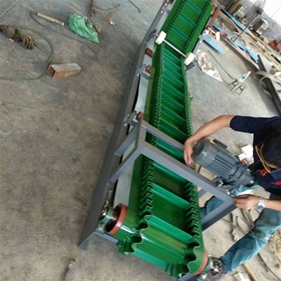 皮帶輸送機(jī)